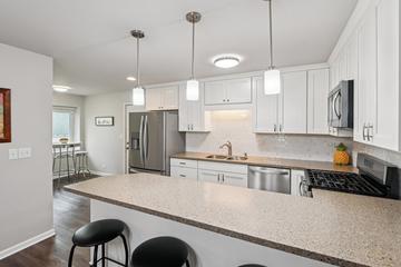 1628 Hilton Head Dr., Naperville, IL 60563