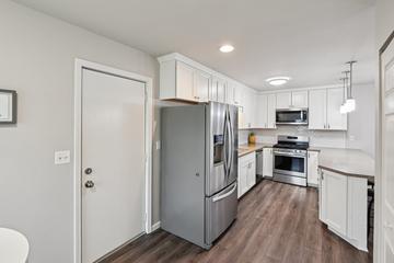 1628 Hilton Head Dr., Naperville, IL 60563