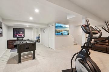 1628 Hilton Head Dr., Naperville, IL 60563