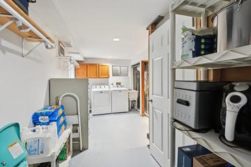 1628 Hilton Head Dr., Naperville, IL 60563