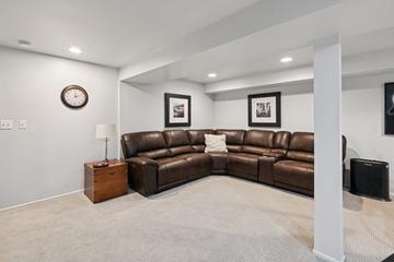 1628 Hilton Head Dr., Naperville, IL 60563