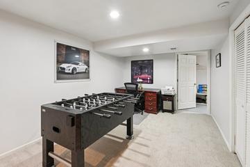 1628 Hilton Head Dr., Naperville, IL 60563