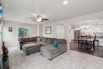 1628 Hilton Head Dr., Naperville, IL 60563