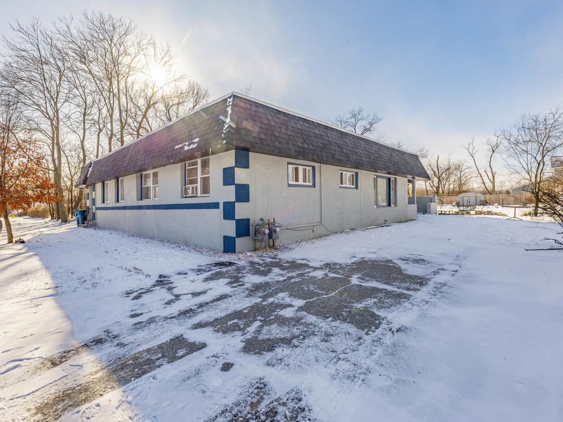 210 Southgate Ave., Chicago Heights, IL 60411