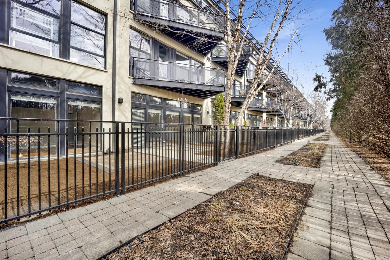 1071 W 15th St. #109, Chicago, IL 60608