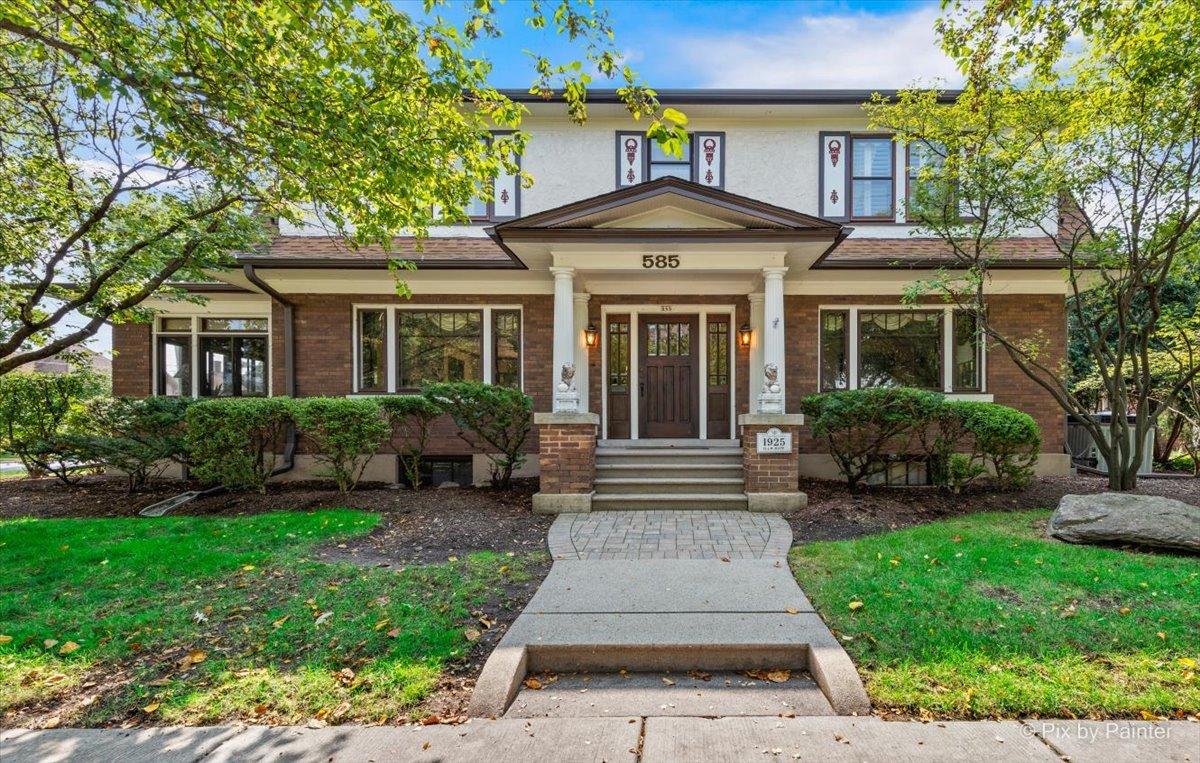 585 Park St., Elgin, IL 60120