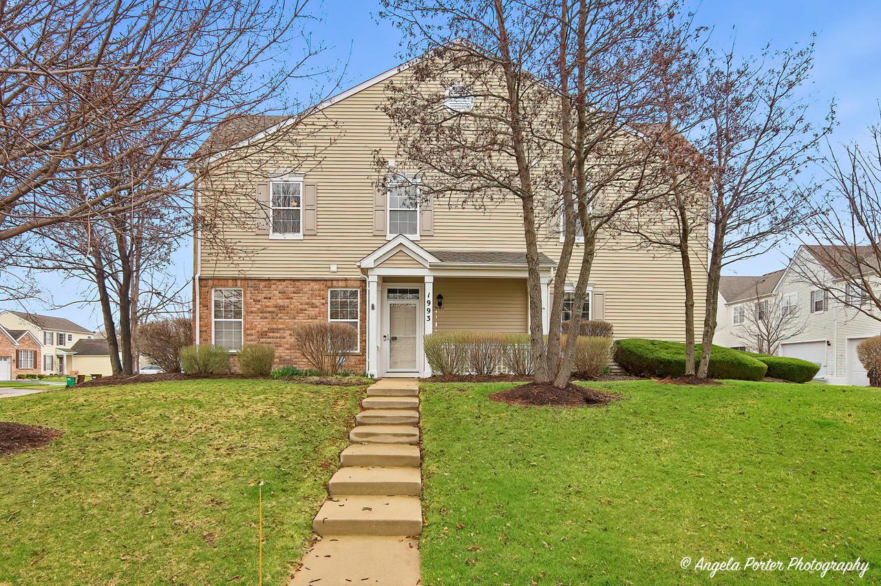 1993 Yasgur Dr., Woodstock, IL 60098