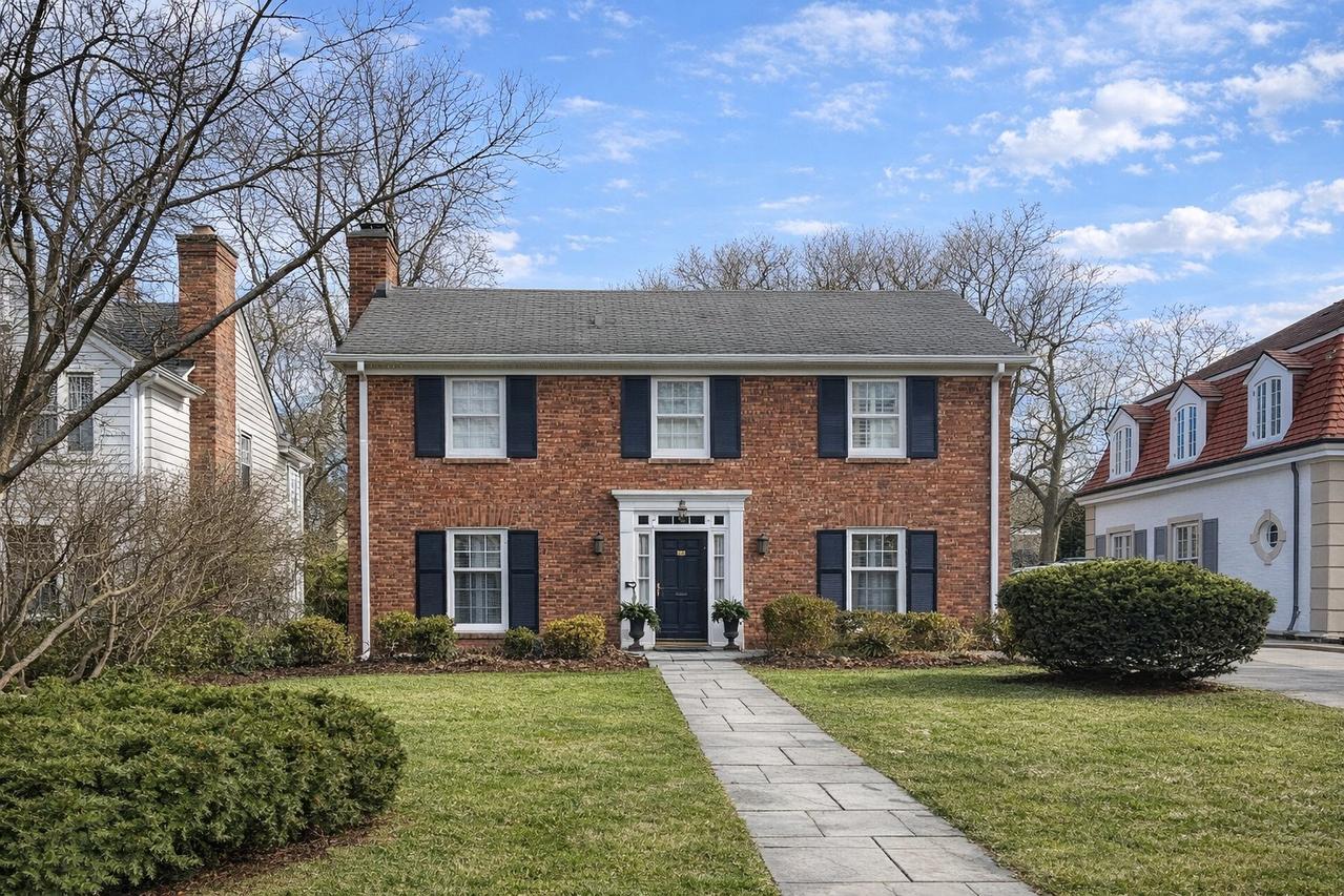 1940 Chestnut Ave., Wilmette, IL 60091