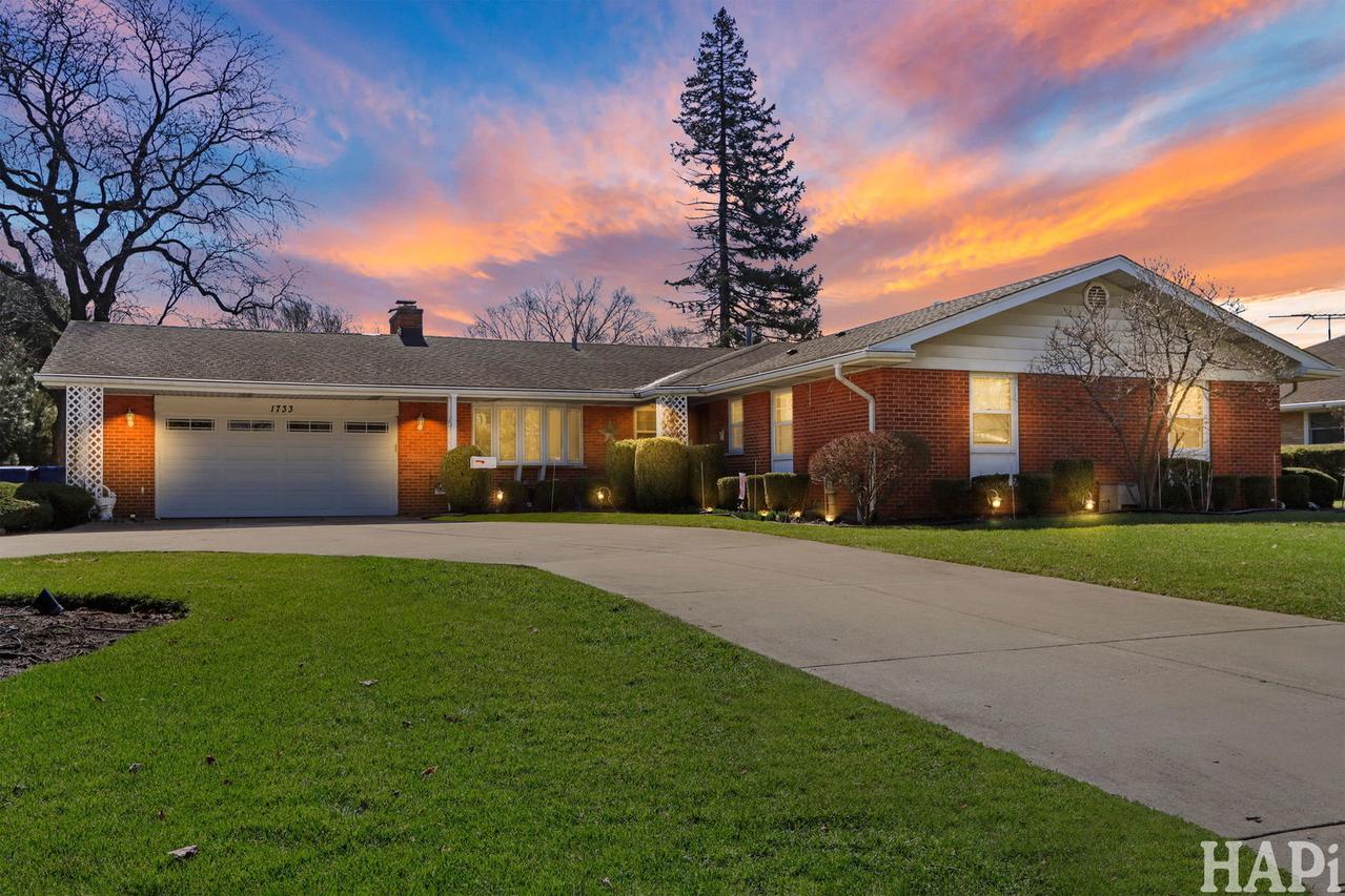 1733 Camellia Ln., Schaumburg, IL 60173