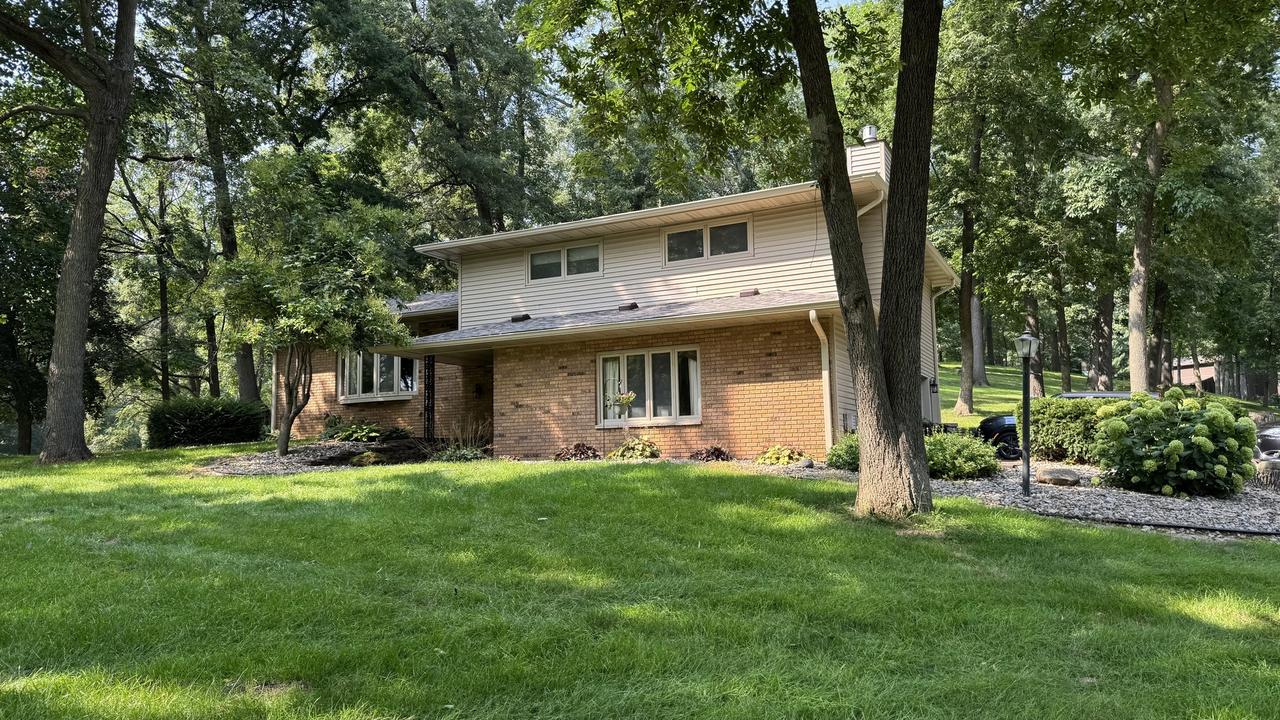 3309 Valley Dr., Geneseo, IL 52722