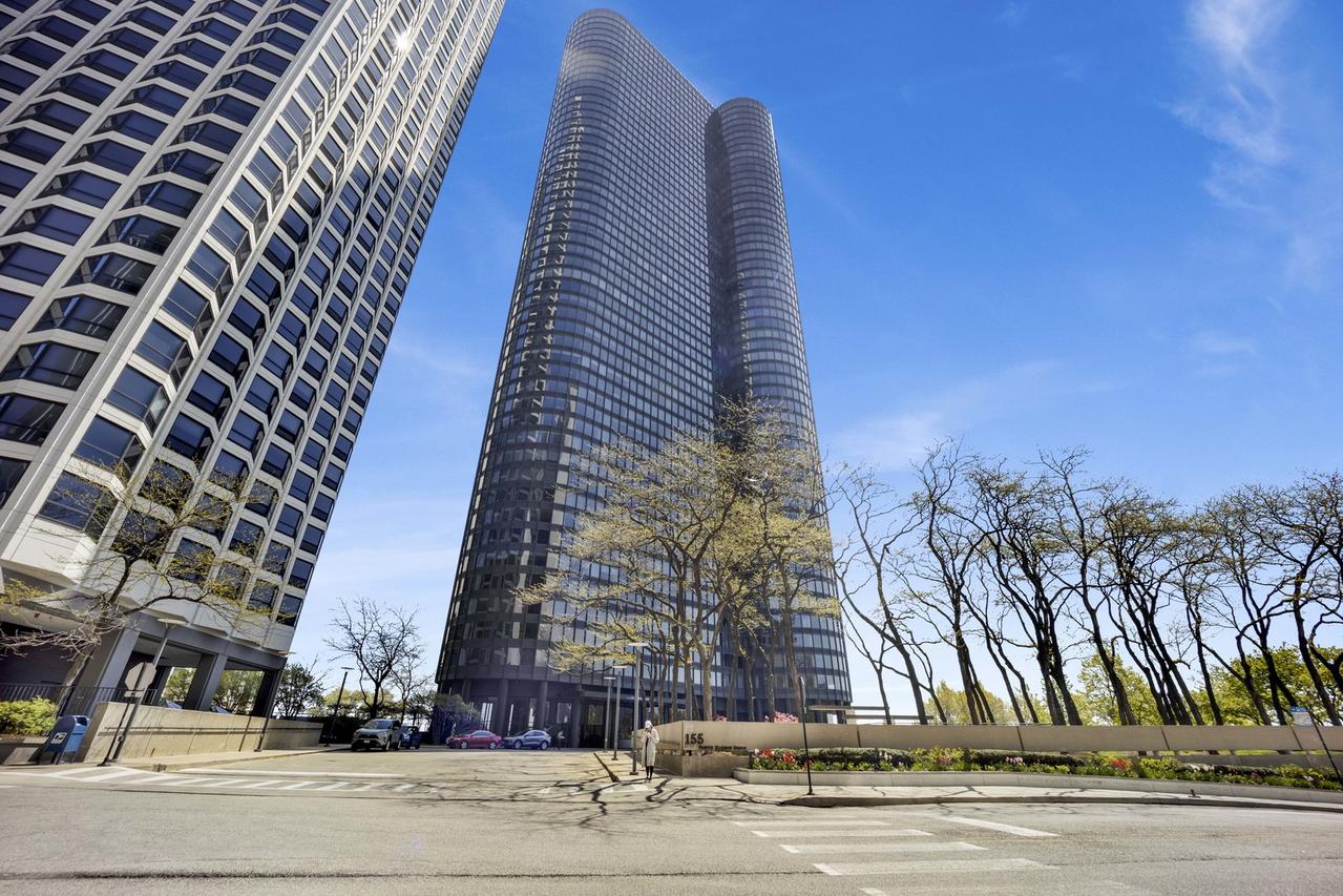 155 N Harbor Dr. #212-213, Chicago, IL 60601