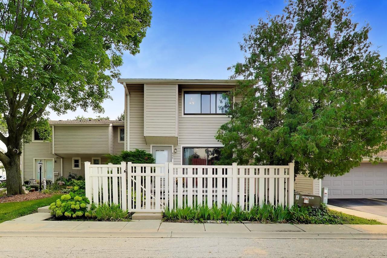 455 Verde Dr., Schaumburg, IL 60173