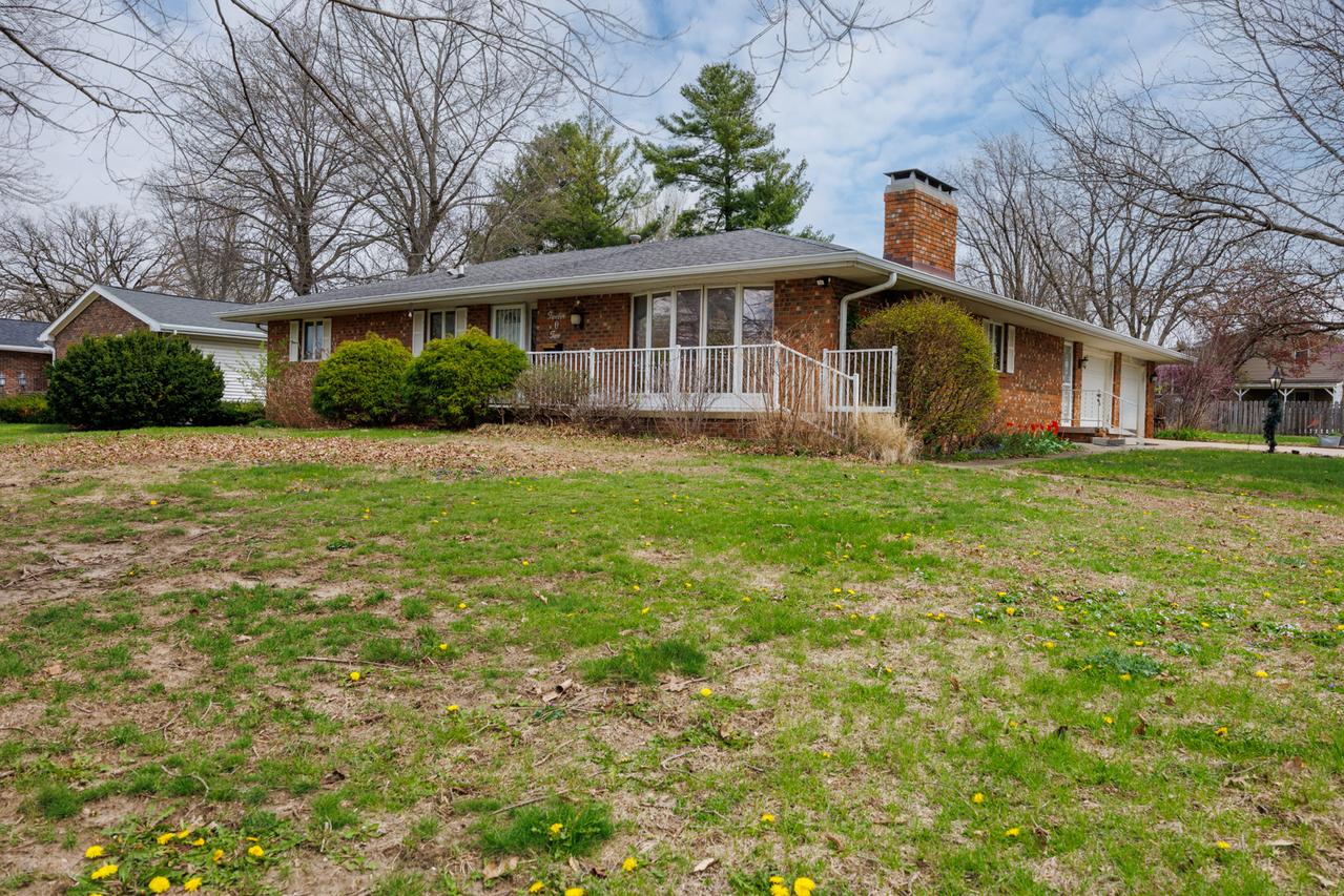 1202 N Linden St., Normal, IL 61761