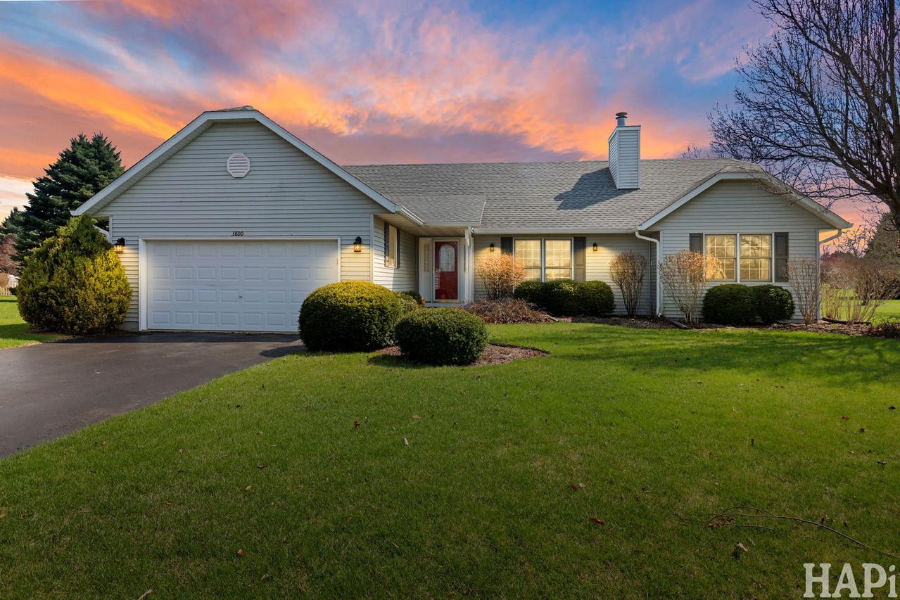 3800 Twin Oaks Dr., Wonder Lake, IL 60097