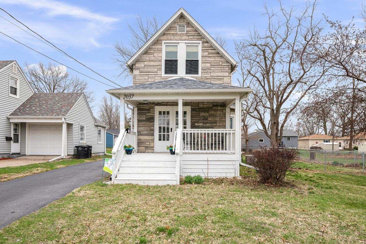 2037 30th St., Rock Island, IL 61201
