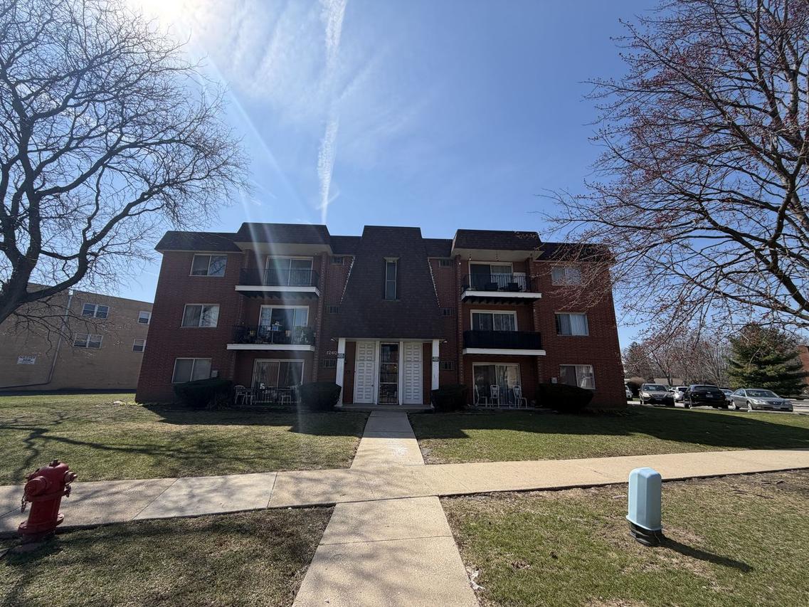 12620 S Alpine Dr. #9, Alsip, IL 60803