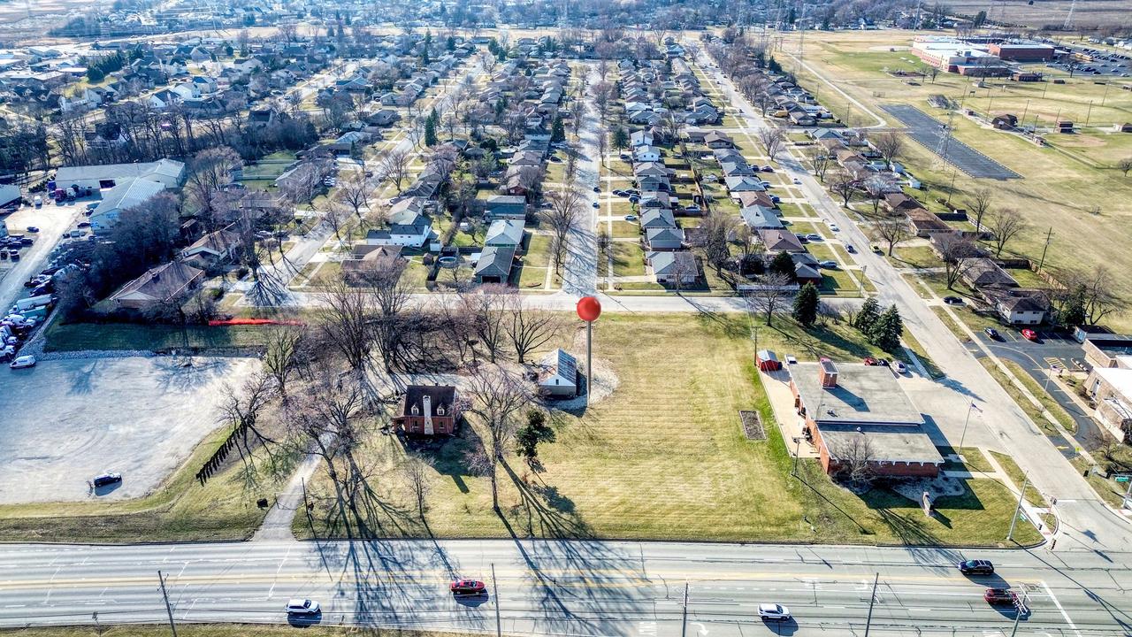 2213 Weber Rd., Crest Hill, IL 60403