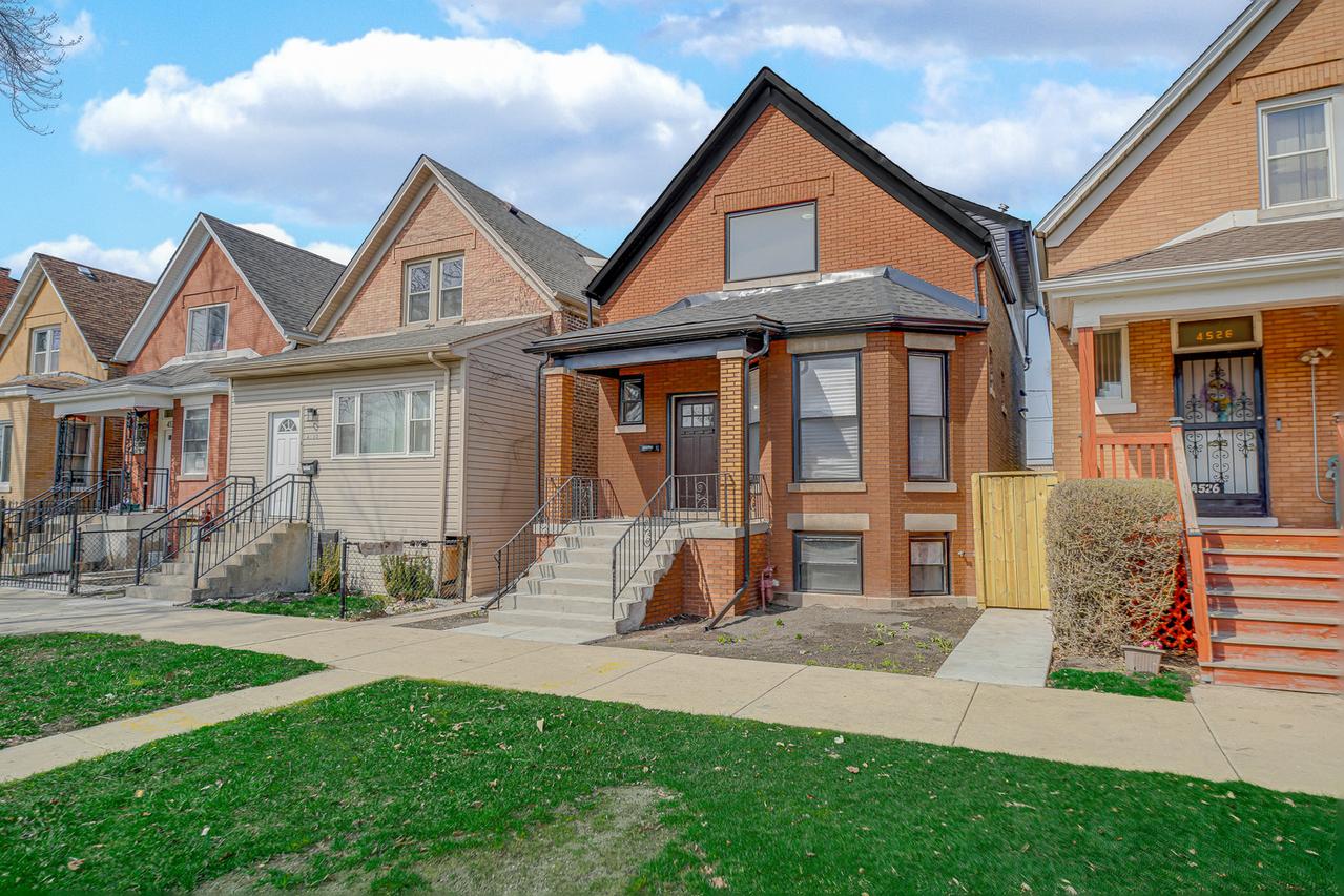 4528 W Maypole Ave., Chicago, IL 60624