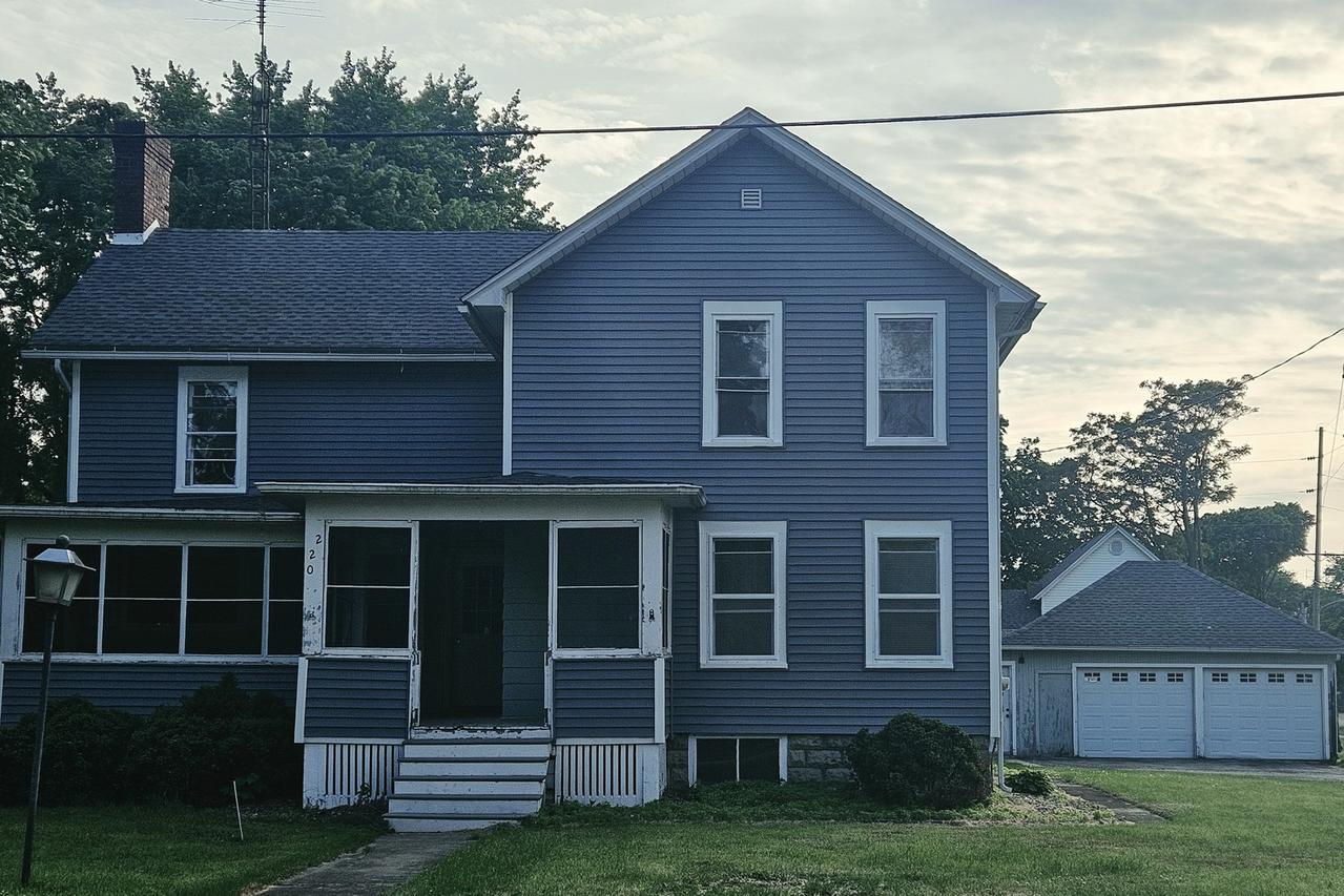 220 N East St., Earlville, IL 60518