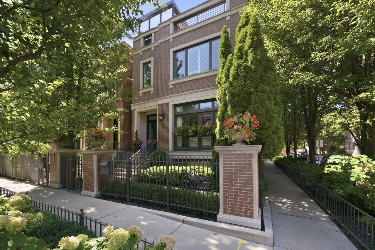 2658 N Mildred Ave., Chicago, IL 60614