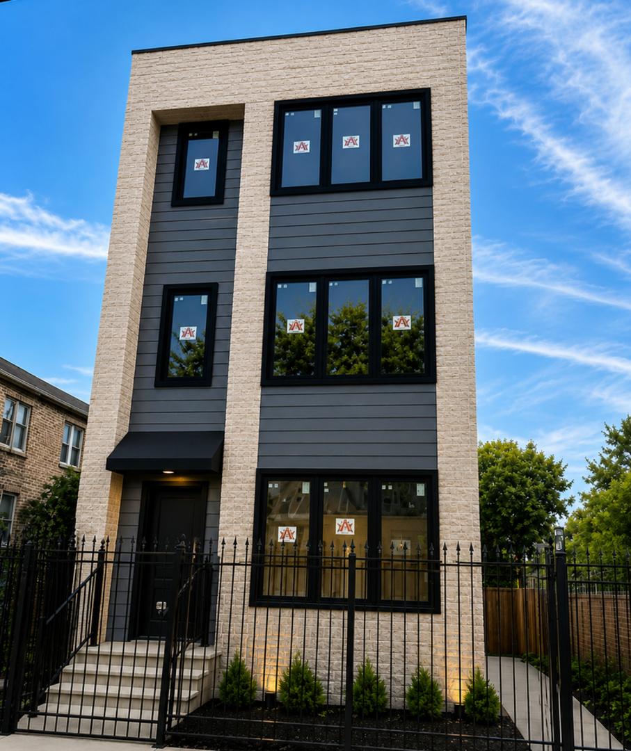 3327 W Division St., Chicago, IL 60651