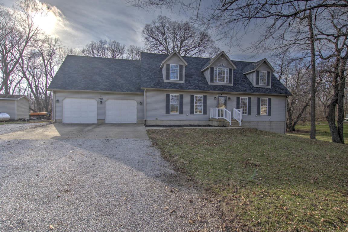 [Address Hidden by Seller], Weldon, IL 61882