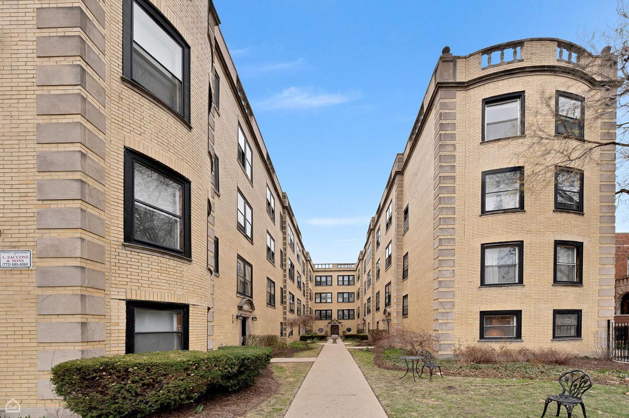 2542 N Kedzie Blvd. #109, Chicago, IL 60647