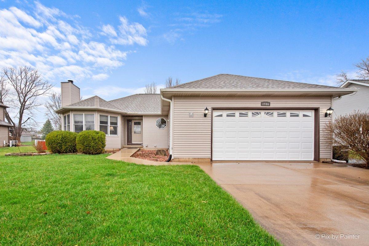 1986 Rosemary Cir., Lake Holiday, IL 60548