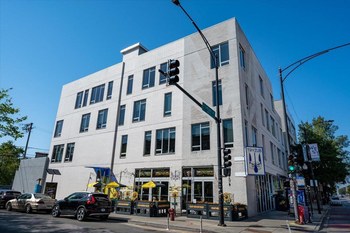 756 N Leavitt St. #3SW, Chicago, IL 60612