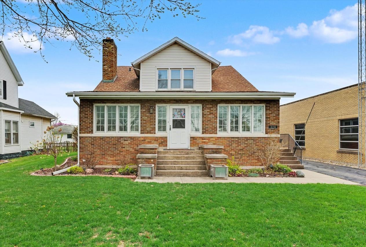 324 S Sangamon Ave., Gibson City, IL 60936