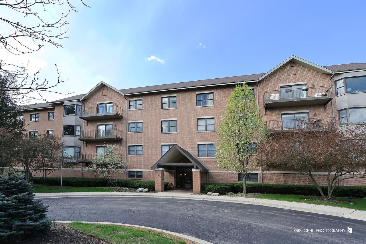 20 Trafalgar Sq. #304, Lincolnshire, IL 60069