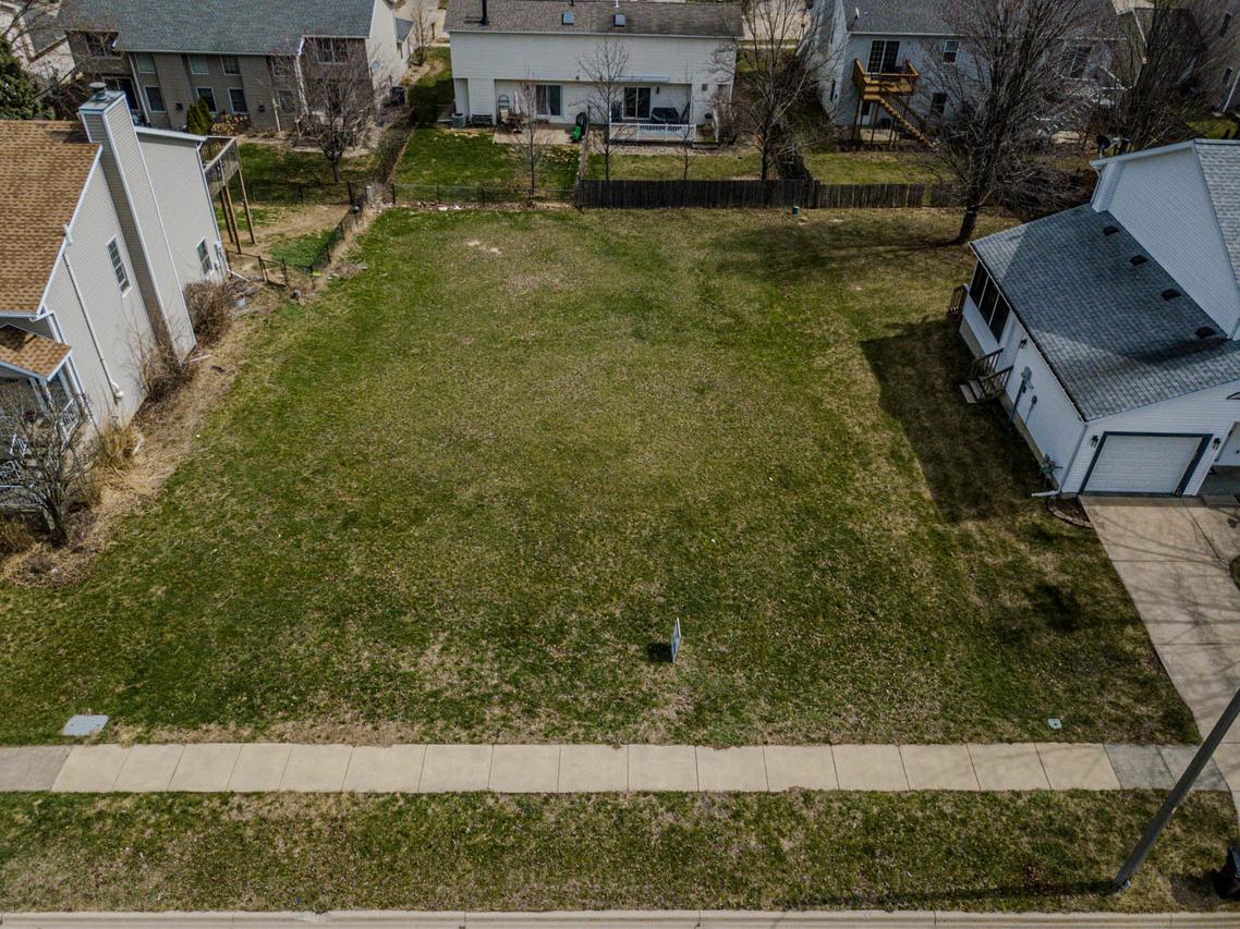 1300/1302 Henry Normal St., Normal, IL 61761