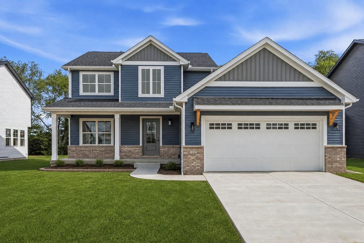22 Meadow Dr., Monticello, IL 61856