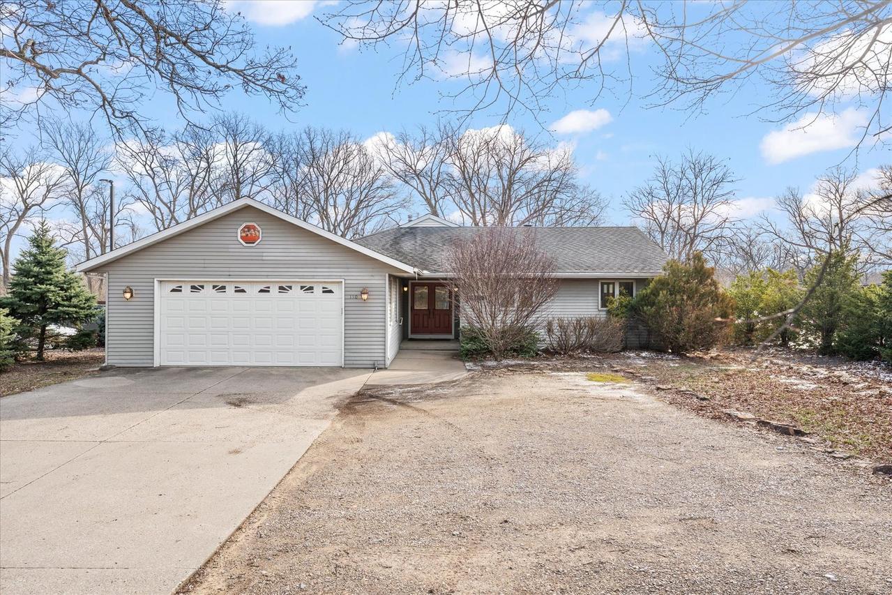 110 S Lombard St., Mahomet, IL 61853