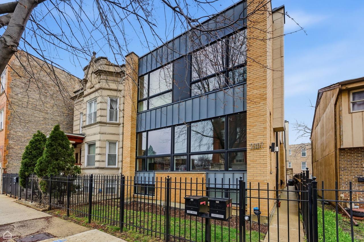 2307 N Albany Ave. #EAST, Chicago, IL 60647