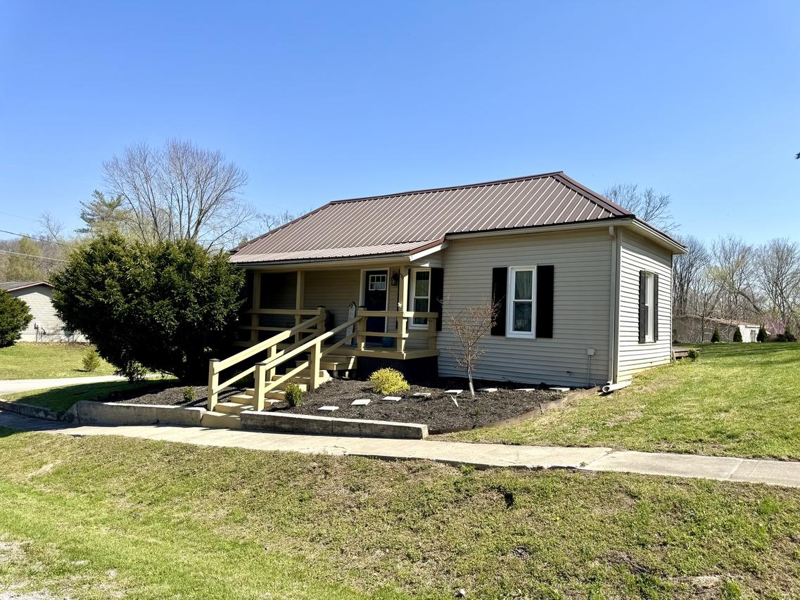 56 May Ave., Buncombe, IL 62912