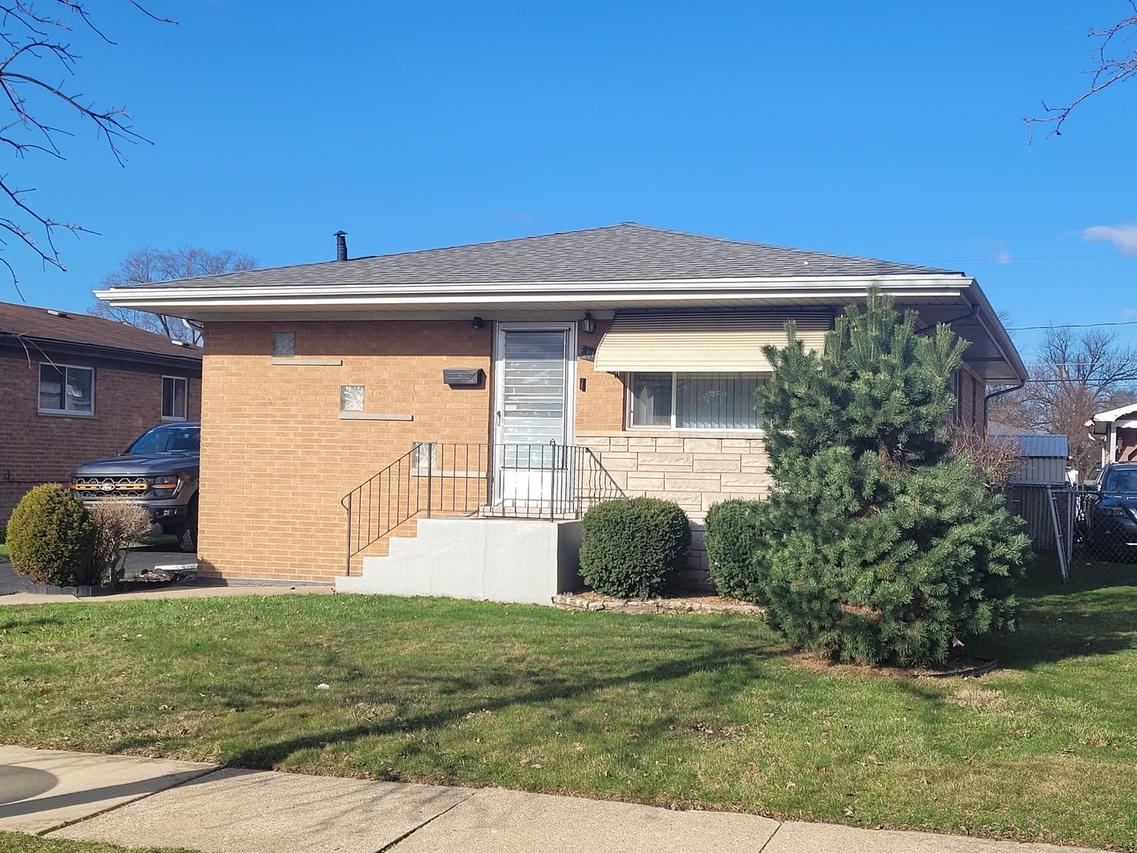 14512 Tripp Ave., Midlothian, IL 60445