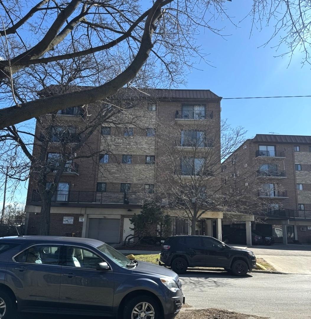 2333 N Neva Ave. #404C, Chicago, IL 60707