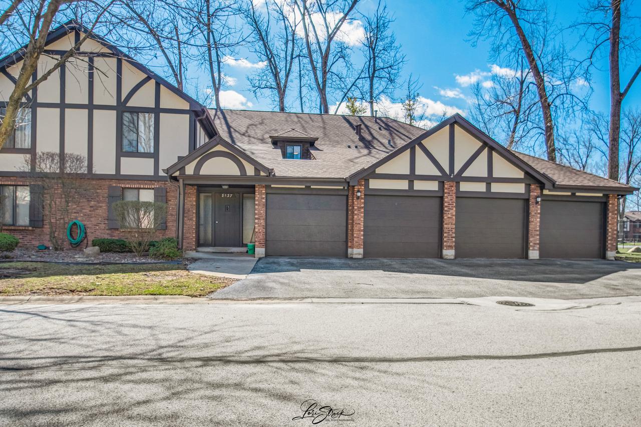 8137 Chestnut Dr. #C, Palos Hills, IL 60465