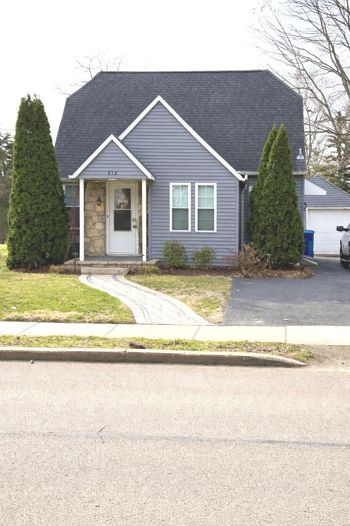 412 E Bradshaw St., Dixon, IL 61021