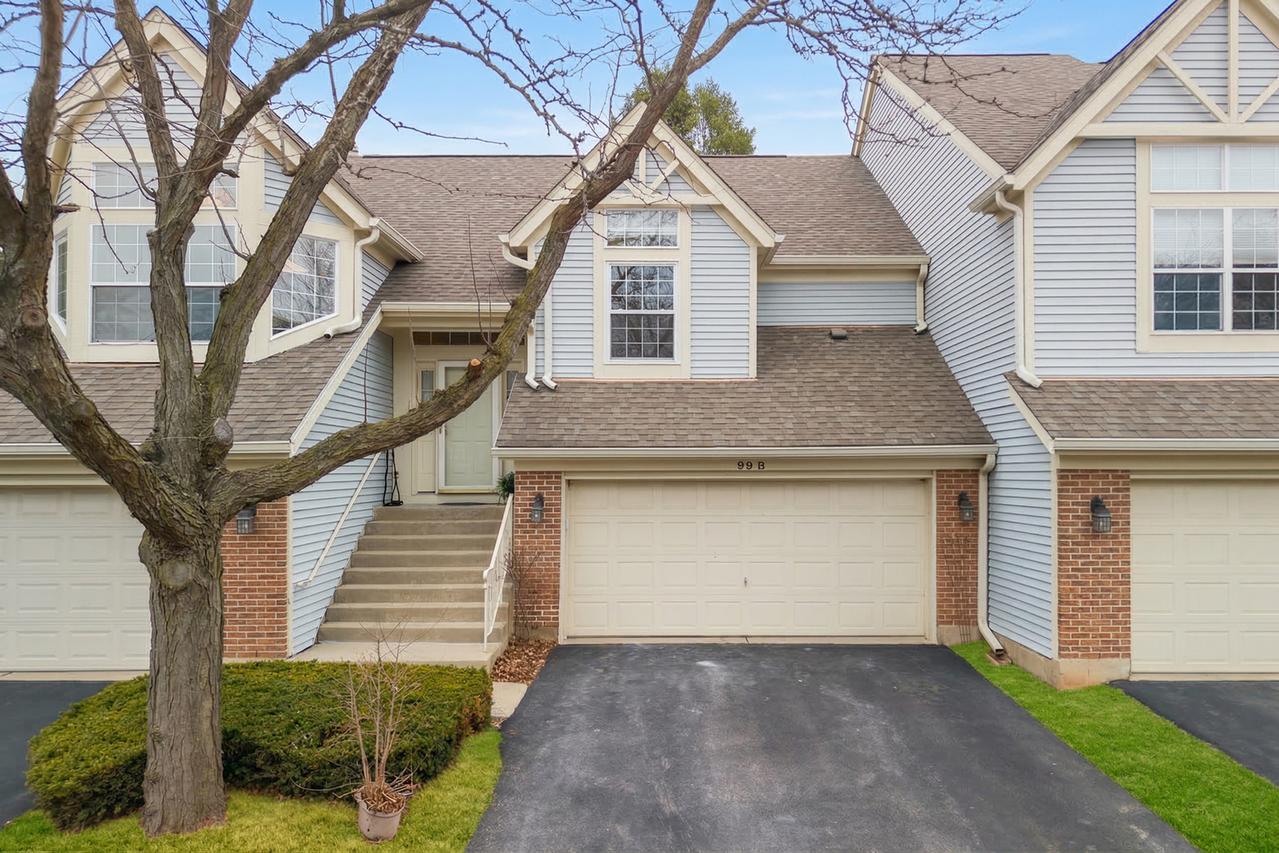 99 Ione Dr. #B, South Elgin, IL 60177