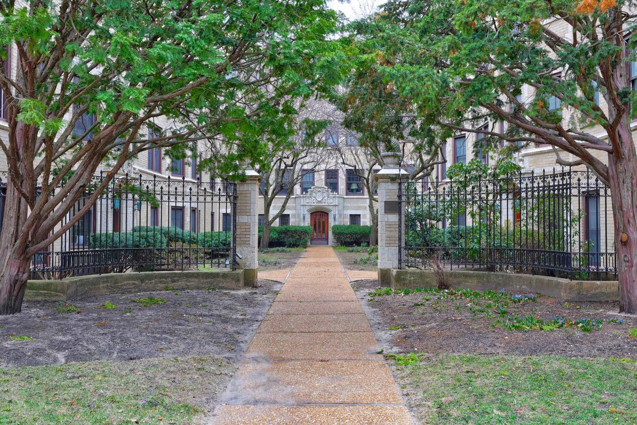 826 Judson Ave. #4, Evanston, IL 60202