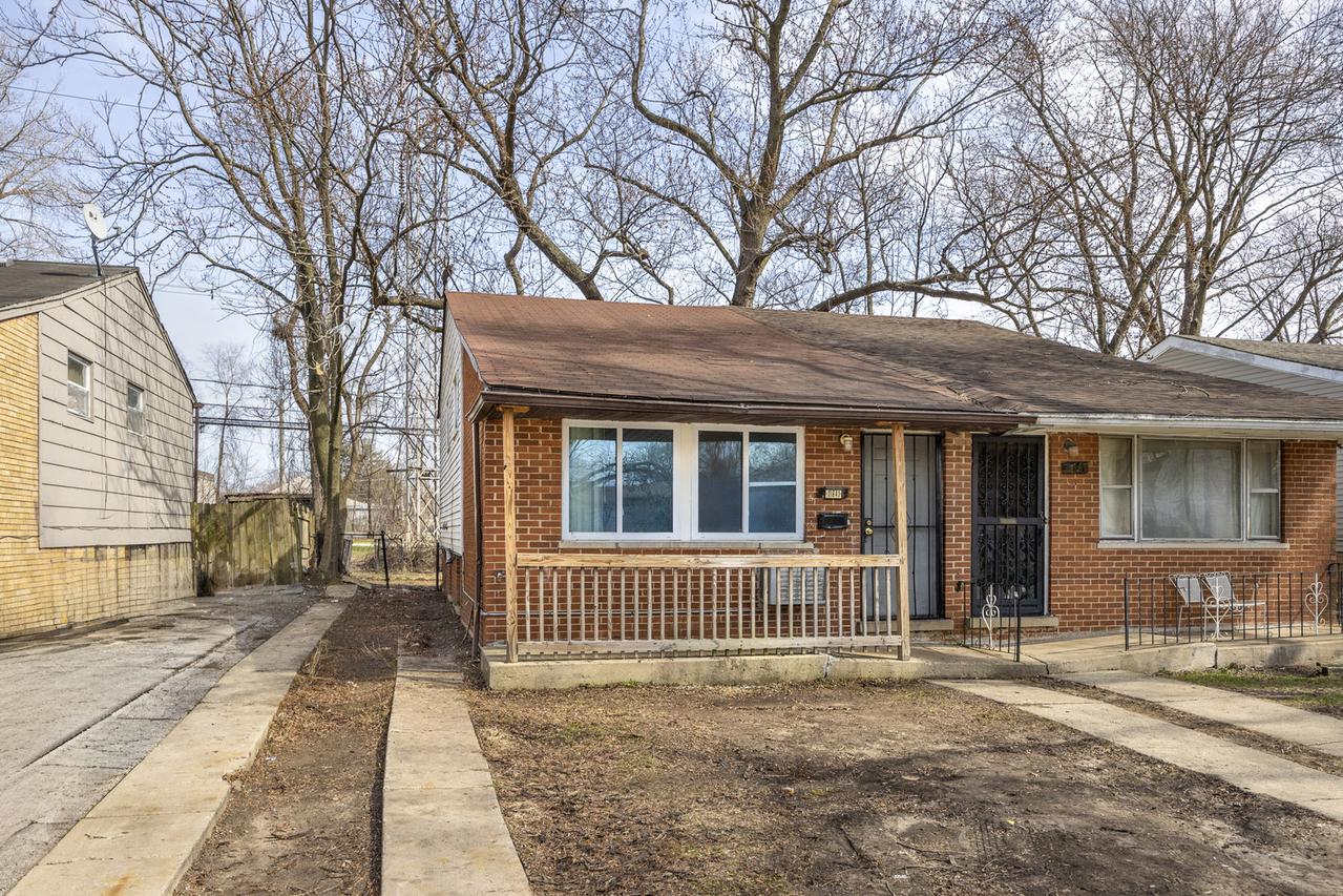 11641 S Peoria St., Chicago, IL 60643