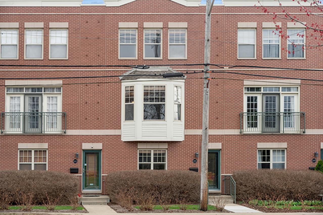 2411 N 75th Ave., Elmwood Park, IL 60707