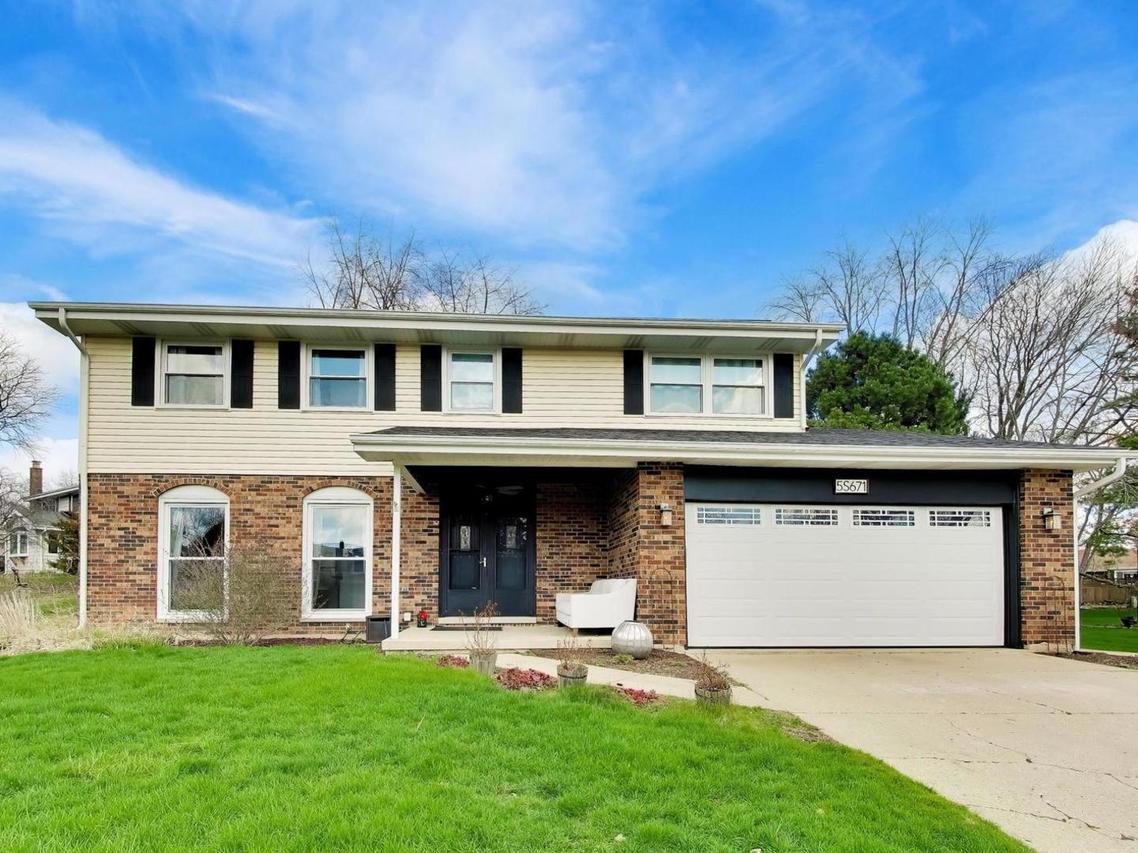 5S671 Buttonwood Ct., Naperville, IL 60540