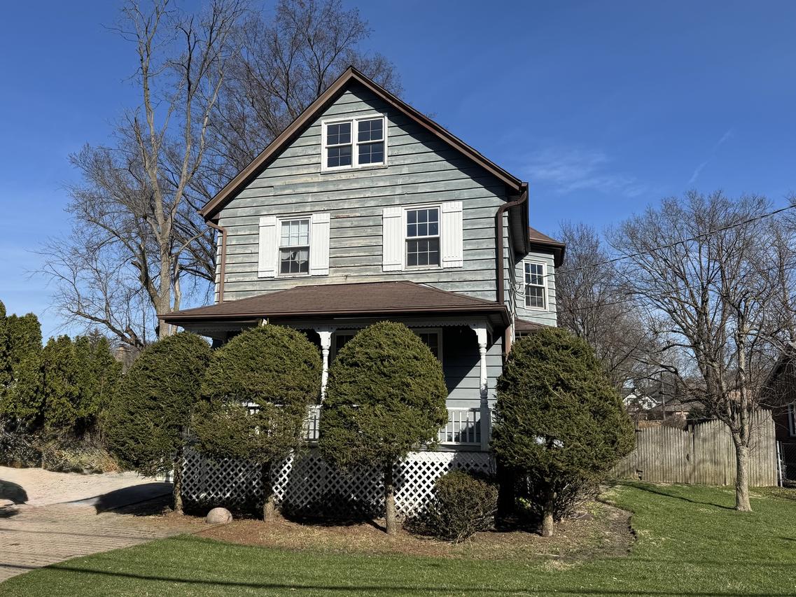 933 Harms Rd., Glenview, IL 60025