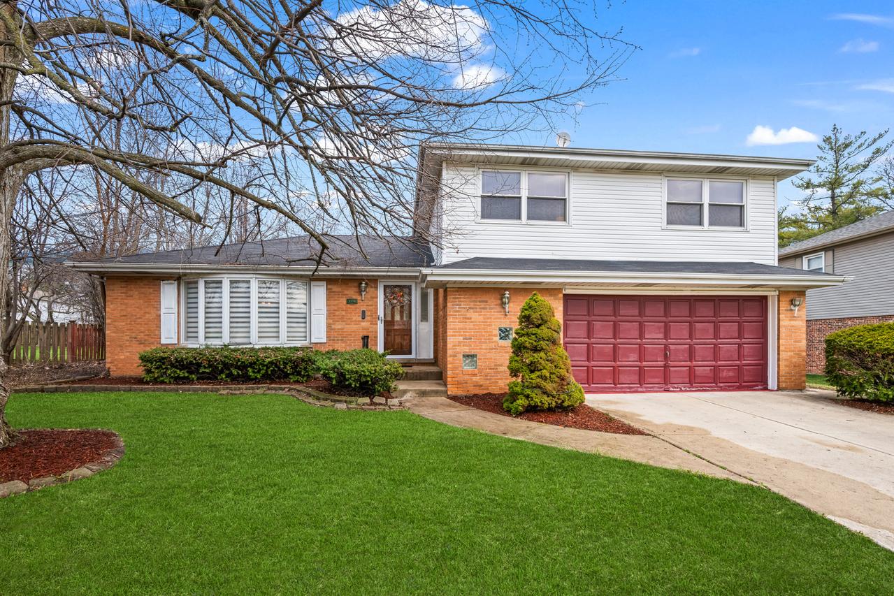 1118 Charlene Ln., Schaumburg, IL 60193