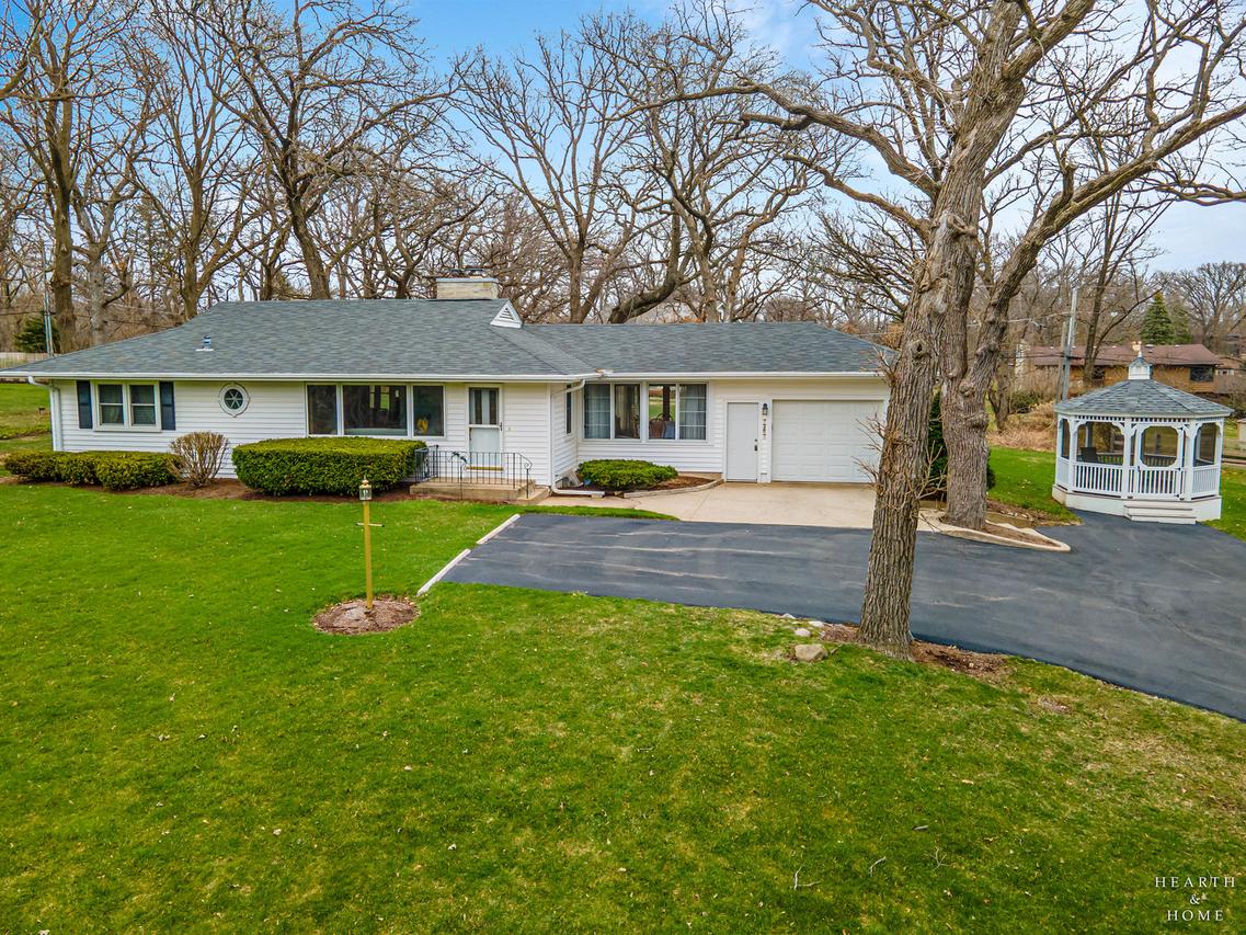 [Address Hidden by Seller], Crystal Lake, IL 60012