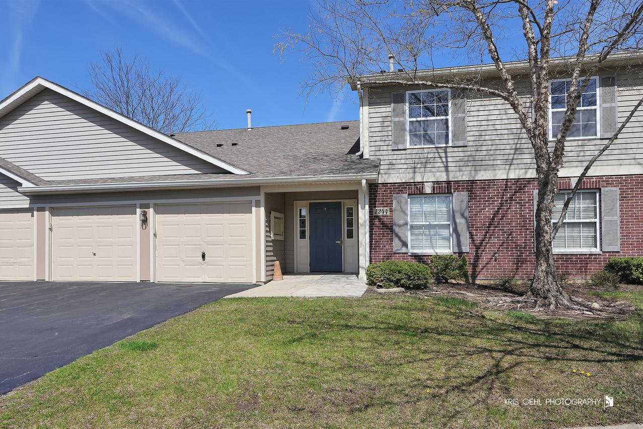 1244 N Red Oak Cir. #3, Round Lake Beach, IL 60073