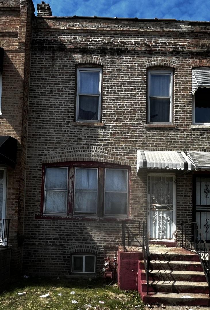 10618 S Langley Ave., Chicago, IL 60628